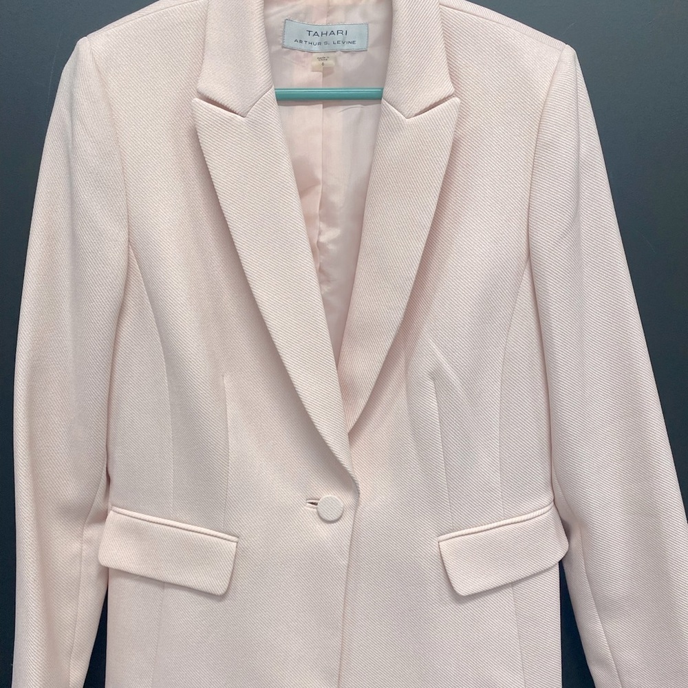 Light pink Tahari blazer